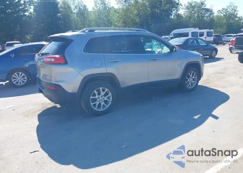 2017 Jeep Cherokee Latitude 4X4 z USA, uszkodzony, nr VIN 1C4PJMCS4HW635893